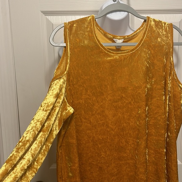 Velvet Top 084 - Picture 3 of 3